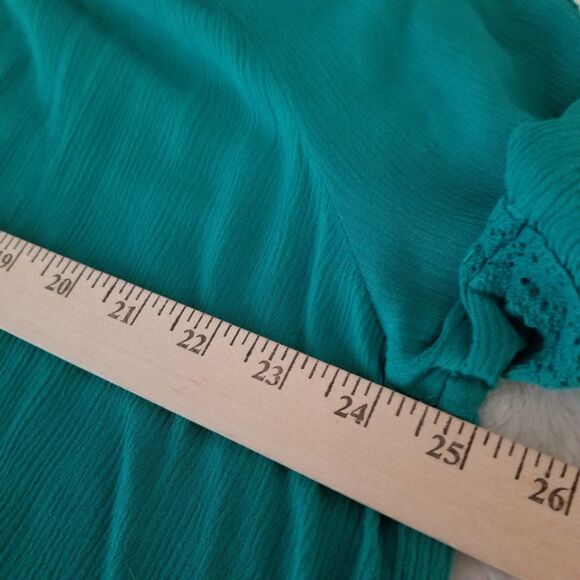 Westport Women's Top Size 1X Boho Crochet Lace Bell Sleeve - Picture 6 of 8